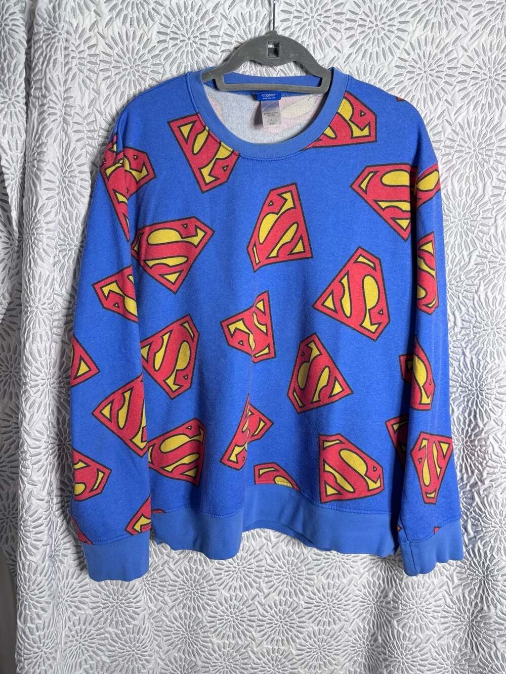 Superman DC Comics All-Over Logo Print Blue Sweatshirt Size XL